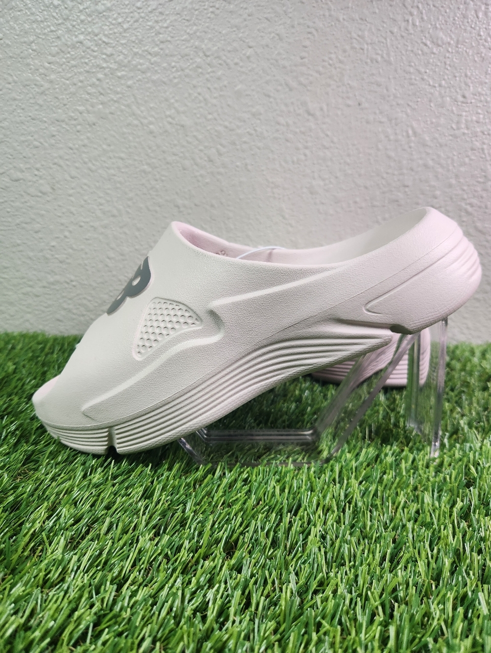 New Balance Fuel Cell Slide Womens 10 Pink Salt  Slip On Sandals